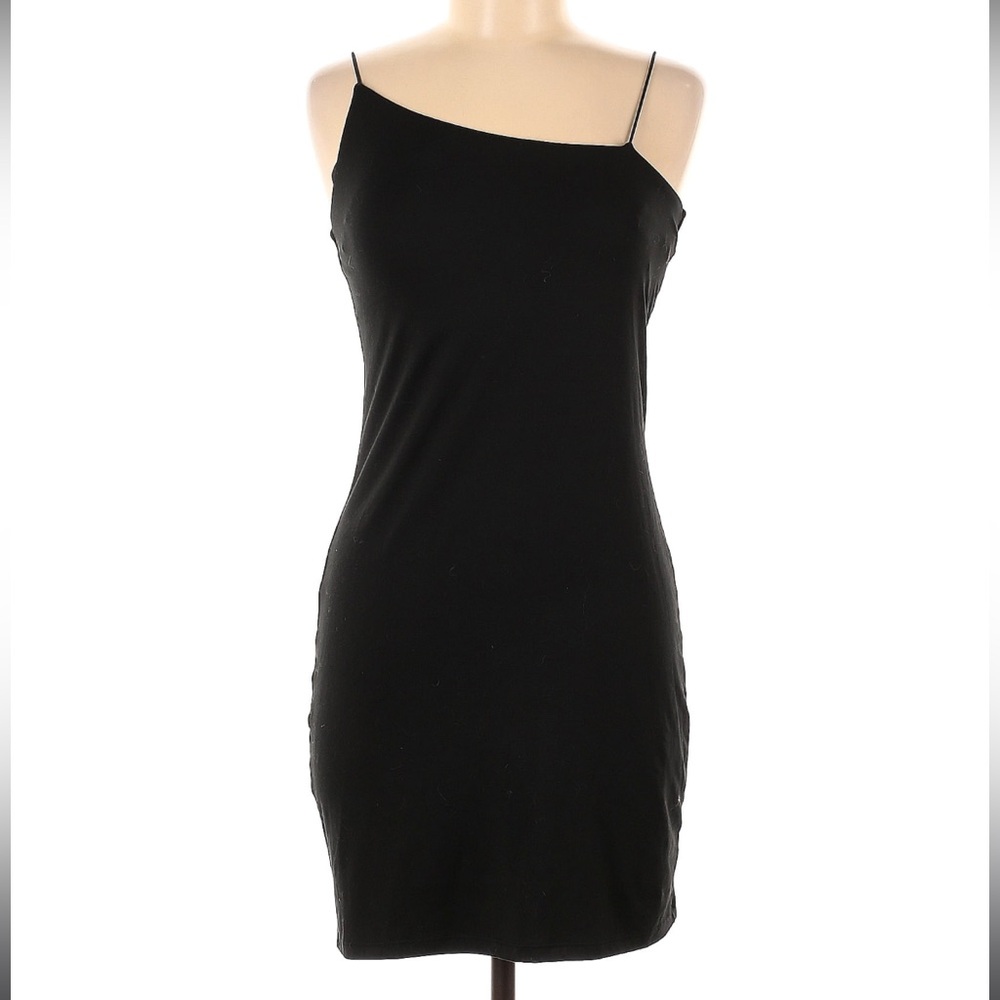 Asymmetrical black mini dress
Wild fable